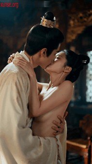 男人扒开添女人下部口述メイリン モデルコレクション最新呈现高清在线观看