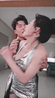 「杨颖」知名女明星叫上闺蜜和粉丝玩多人大乱交中文字幕