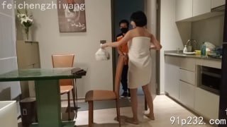 大奶嫂子情趣战袍诱惑打桩猛干精液灌满骚逼