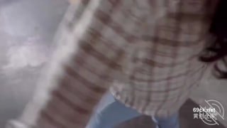 我妈刚被我爸刚操完我就又把她按住内射