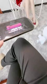海角社区_和表姐的跨年炮最后给她干瘫在床上