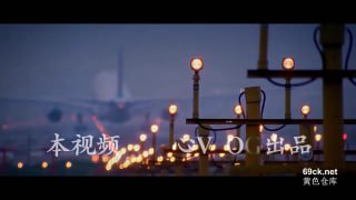 海角社区_在KTV当着小外甥面操姐姐并内射被他看到了疯狂又刺激